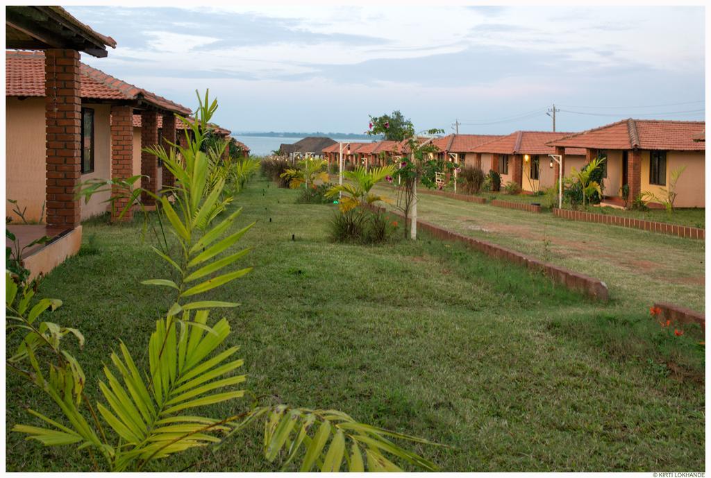 Hotel The Peepal Tree, Kabini Begūr Zewnętrze zdjęcie